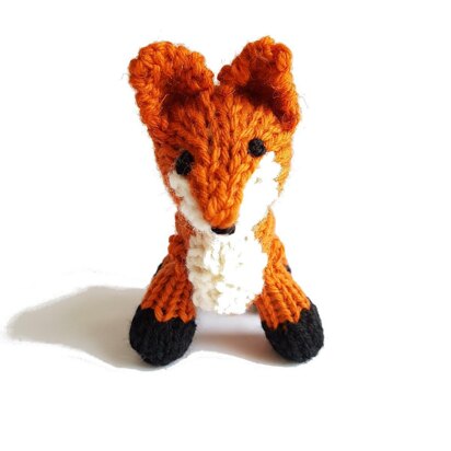 Tiny Fox - knitting pattern