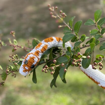 Betty the Ball Python Amigurumi