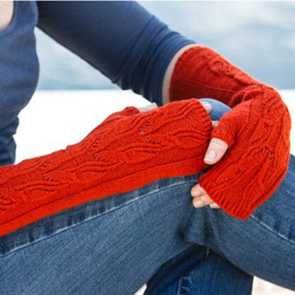 715 Olivenhain Fingerless Mitts - Knitting Pattern for Women in Valley Yarns Huntington