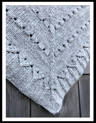 Embrasure Shawlette