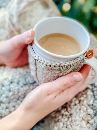 Hygge-Style Mug Sweater