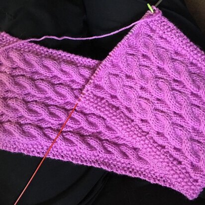 Reversible Cable Hat & Scarf - knitting pattern