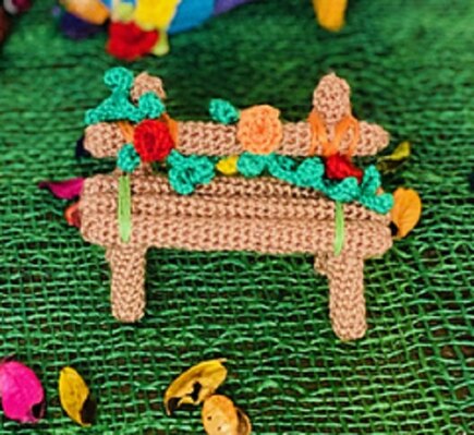 Amigurumi jungle of dreams - wooden bench #3