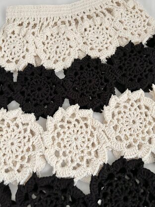 Pinwheel Motif Lace Skirt