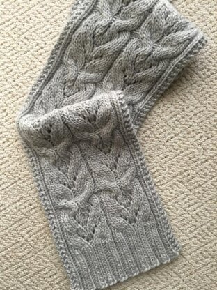 The Heartflower Cabled Scarf