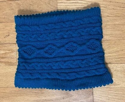 Cabled Country Comfort Cowl