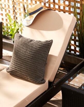 Diagonal Texture Knit Pillow in Bernat Maker Outdoor - Downloadable PDF