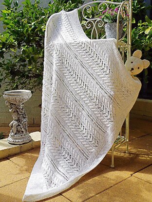 Lace and Cable Baby Blanket - P053