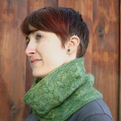 Svelte Cowl