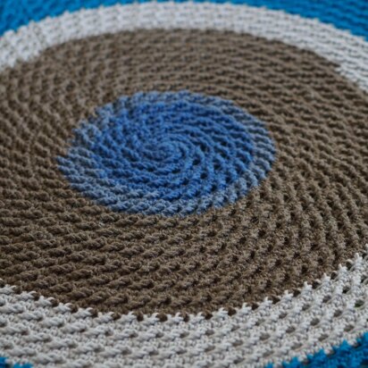 Cross stitch round blanket