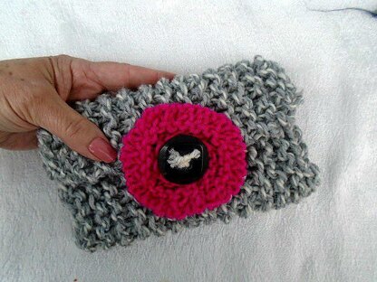 894 Two little purses- Two knit flowers