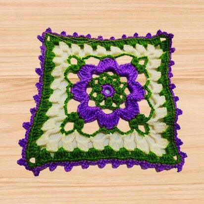 A crochet square motif 2