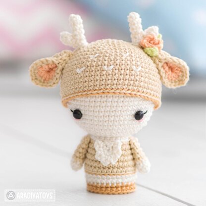 Mini Annie the Deer by AradiyaToys