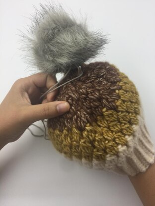 Cluster stitch hat