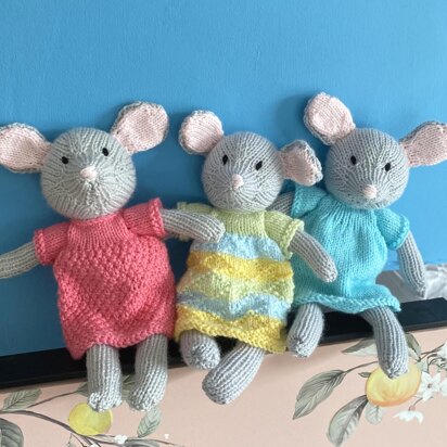 Summer Mice Toy Knitting Pattern