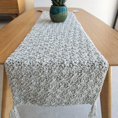 Waves of Grain C2C Table Runner