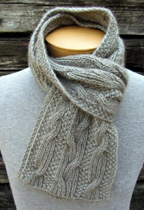 Double-Dealing Scarf