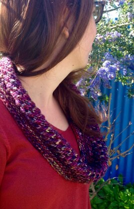 Spring mesh cowl