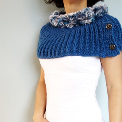 Rolled Collar Furry Capelet - knitting pattern