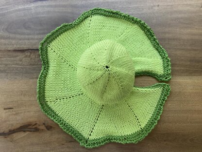 Lily Pad Embroidery Kit - 40% OFF