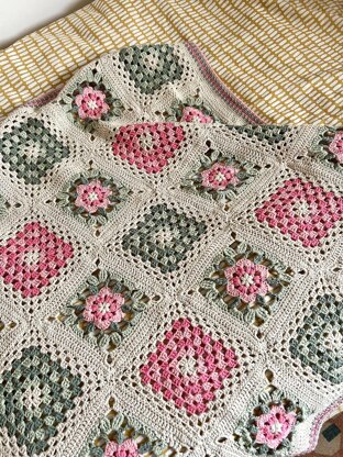 The Georgianna Throw