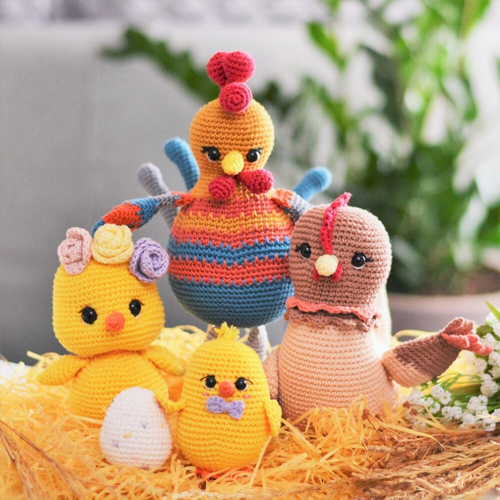 Chicken family Crochet pattern by Natalia Manfre LoveCrafts