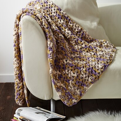 Easy Peasie Blanket in Bernat Blanket