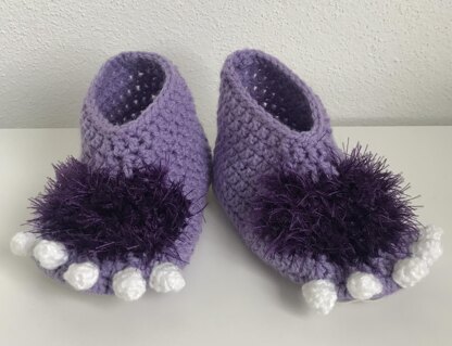 Crochet monster discount slippers free pattern