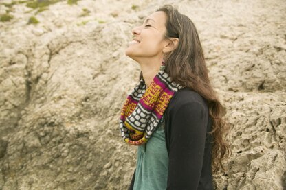 Amaru Cowl fingering