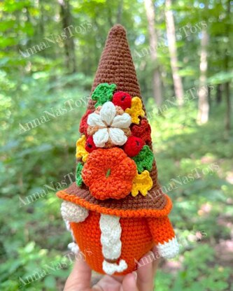 Autumn gnome girl