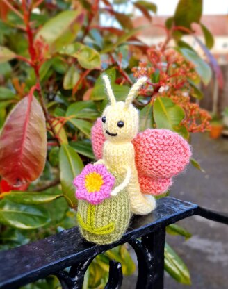 PDF KNITTING PATTERN Easter Garden Critters Creme Egg Cover Chocolate Egg DK Easter Egg Hunt EASY Toy