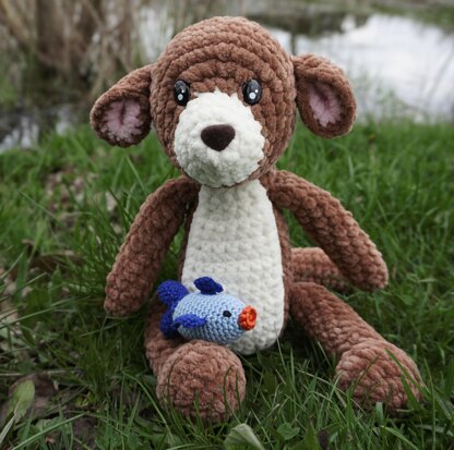 Crochet Pattern Otter Otti and his Fish!