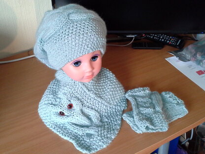 Slouchy beanie,  cowl and mittens