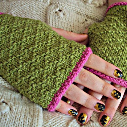 Textured Wristwarmers