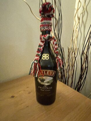 Christmas Bottle Topper Set Knitting Pattern
