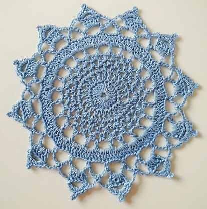 Dahlia doily