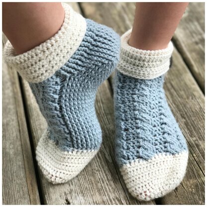 Cozy Cabin Ankle Socks