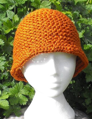 Superfast Cloche Hat Knitting Pattern - Madmonkeyknits