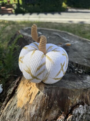 Crochet Pumpkin with glitter