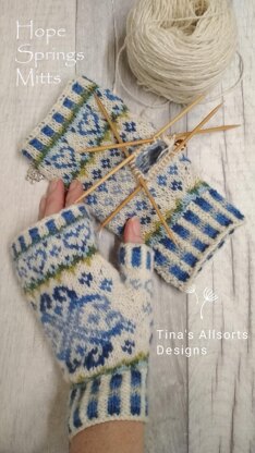 Hope Springs Fingerless Mitts