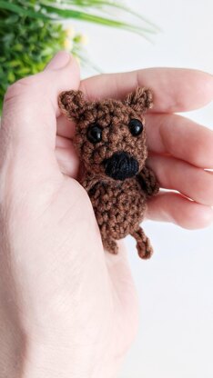 Crochet bear pattern, tiny amigurumi bear, minimum sew crochet pattern