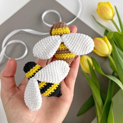 Bee crochet keychain amigurumi pattern Crochet bag charm pattern Crochet car mirror hanging