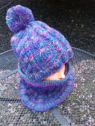 Cable Chunky Cowl