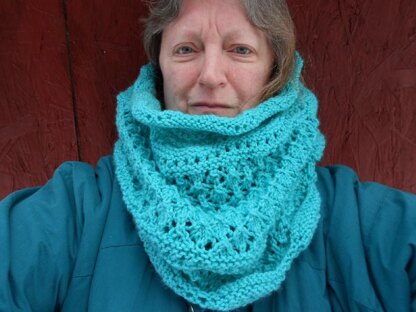 Diamonds in the Waves Cowl