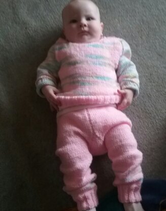 Baby's jumper and pants