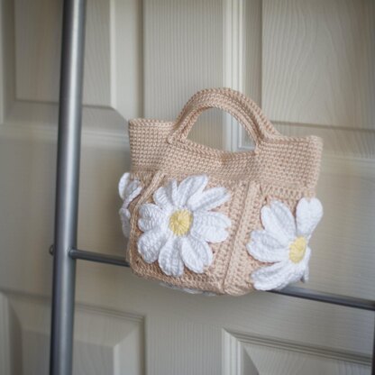 Daisy Square Boat Bag