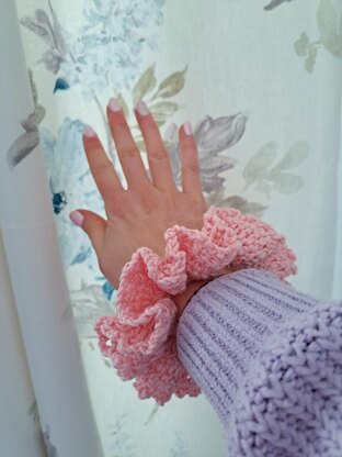 Crochet Delicate Hair Scrunchie Pattern