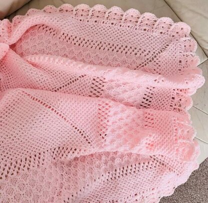 HEIRLOOM BABY SHAWL