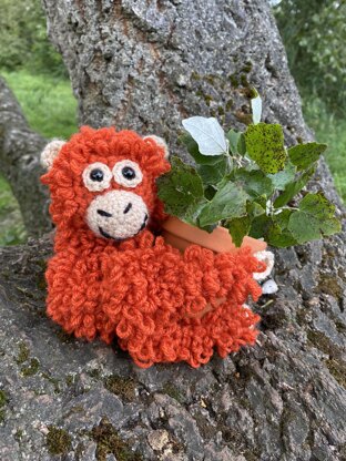 Darwin the Orangutan Crochet Hanging Basket