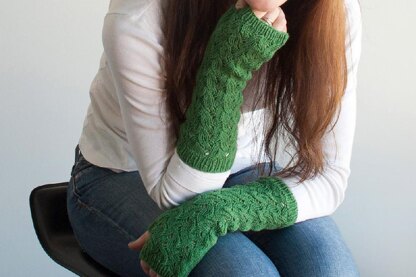 Juliet's Ivy Mitts